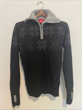 Quarter-Zip Women's Black and Gray Snowflake Knit Sweater